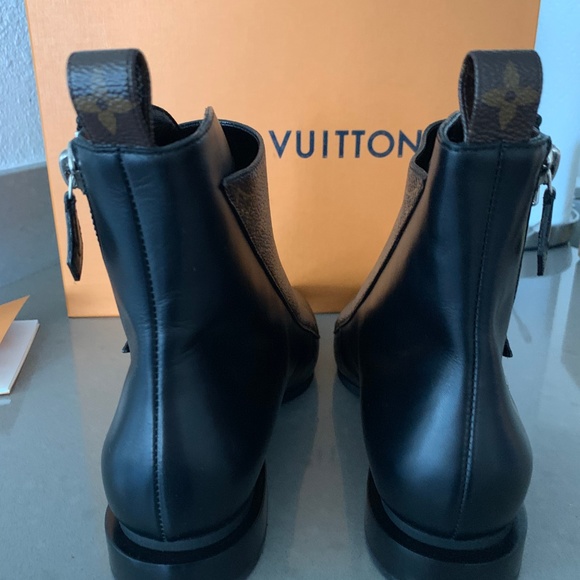 NEVER WORN Louis Vuitton Ankle Boots - Picture 6 of 8